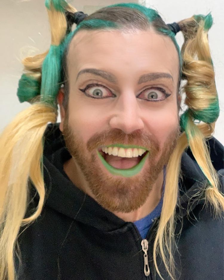 「JoJo石之海」全球热播！《胡须女Ladybeard》还原「徐伦」你还爱吗？