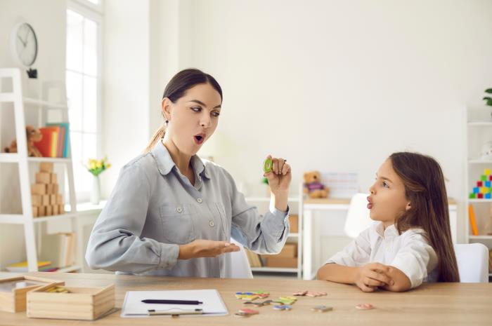 让孩子从小学双语或多语会造成语言迟缓吗？教孩子学双语必掌握3R