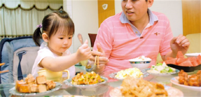 给宝宝吃零食要遵循哪些原则