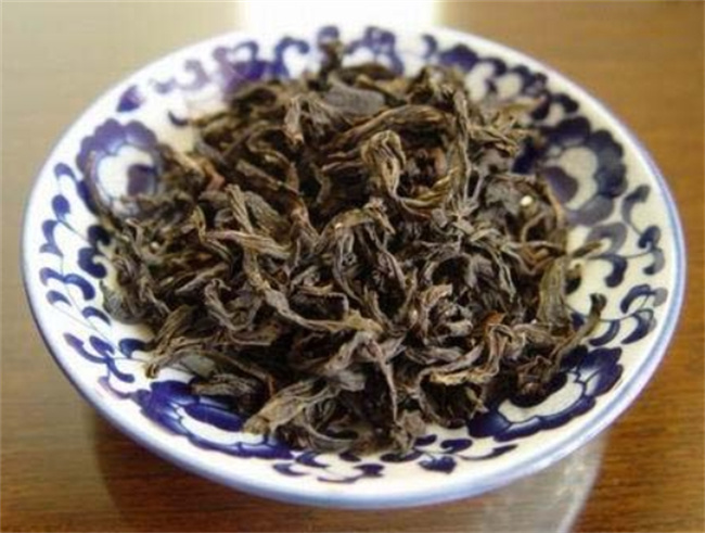 大红袍茶的功效与作用：降温消热、减肥瘦身、预防龋齿