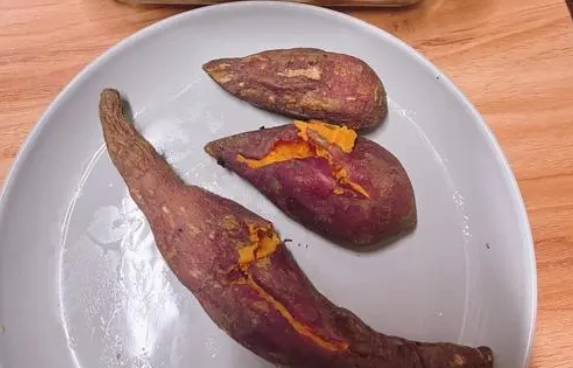 快捷美味的微波炉烤红薯方法分享