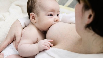 母乳喂养: 当乳头破裂和出血时要知道的8个问题