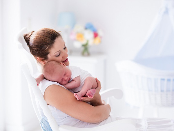 给新生婴儿的尿布评分受到母亲的信任