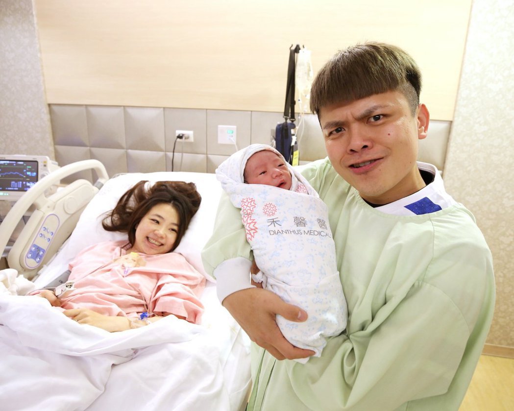 朋友的妻子蔡波能出生第五天拿掉氧气罩现又出现新状况