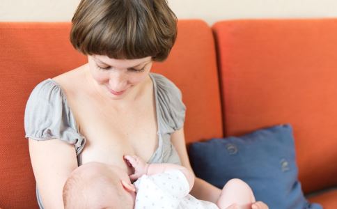 女性在哺乳期要注意什么 需要放弃工作吗